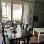 דירה Grosszuegige In Zentraler Lage Mit Balkon סרנדה