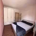Grosszuegige In Zentraler Lage Mit Balkon *