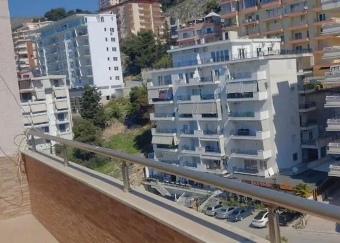 Großzügige In Zentraler Lage Mit Balkon Apartamento *