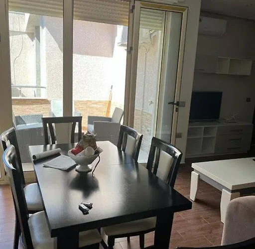 Apartamento Großzügige In Zentraler Lage Mit Balkon Sarandë