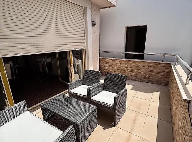 Großzügige In Zentraler Lage Mit Balkon